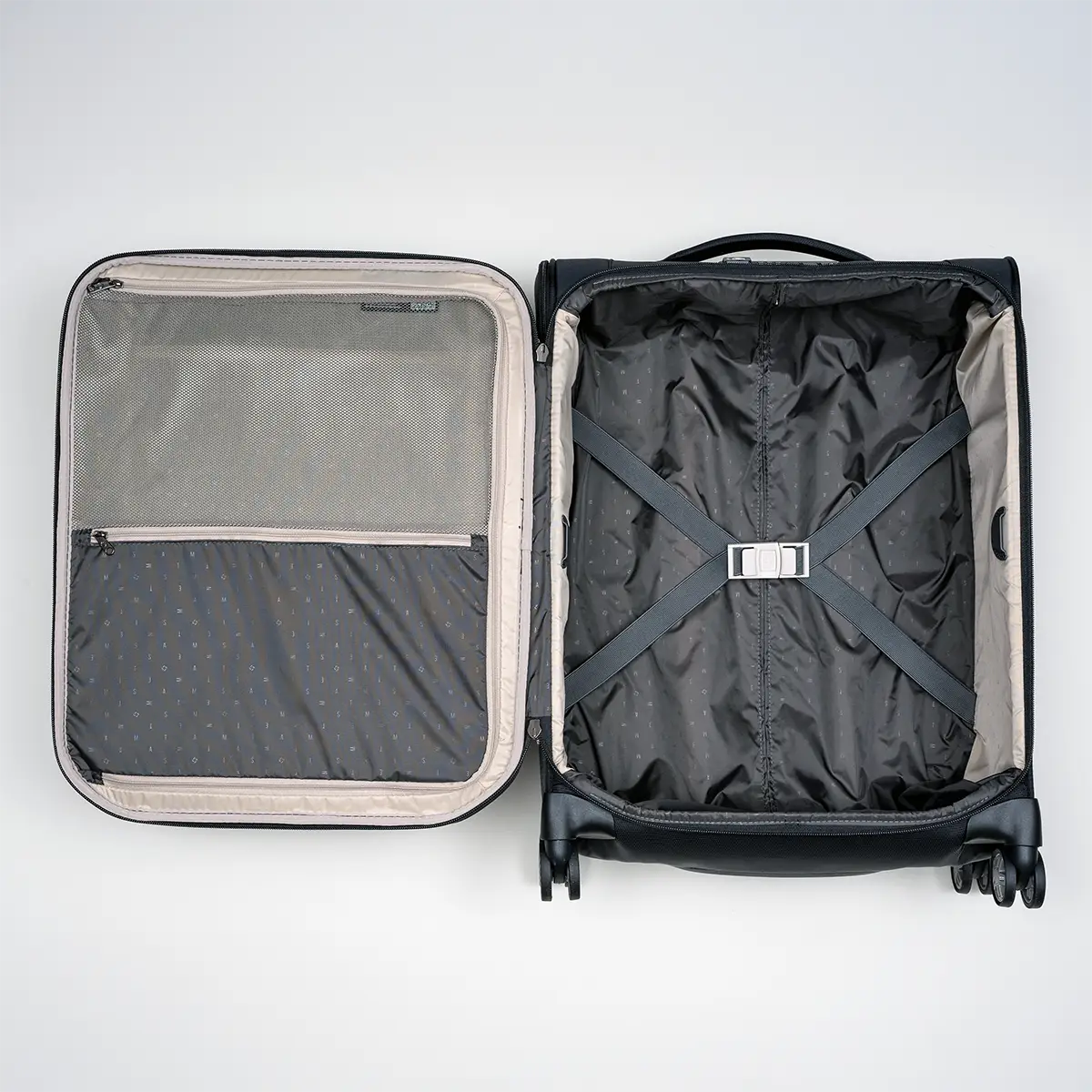 Open Samsonite Airea showing interior compartments